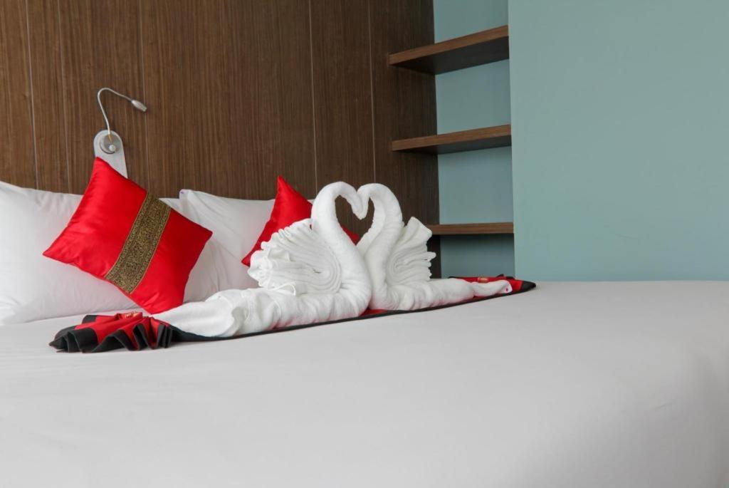 Elegancy Sansabai Hotel Patong Zewnętrze zdjęcie