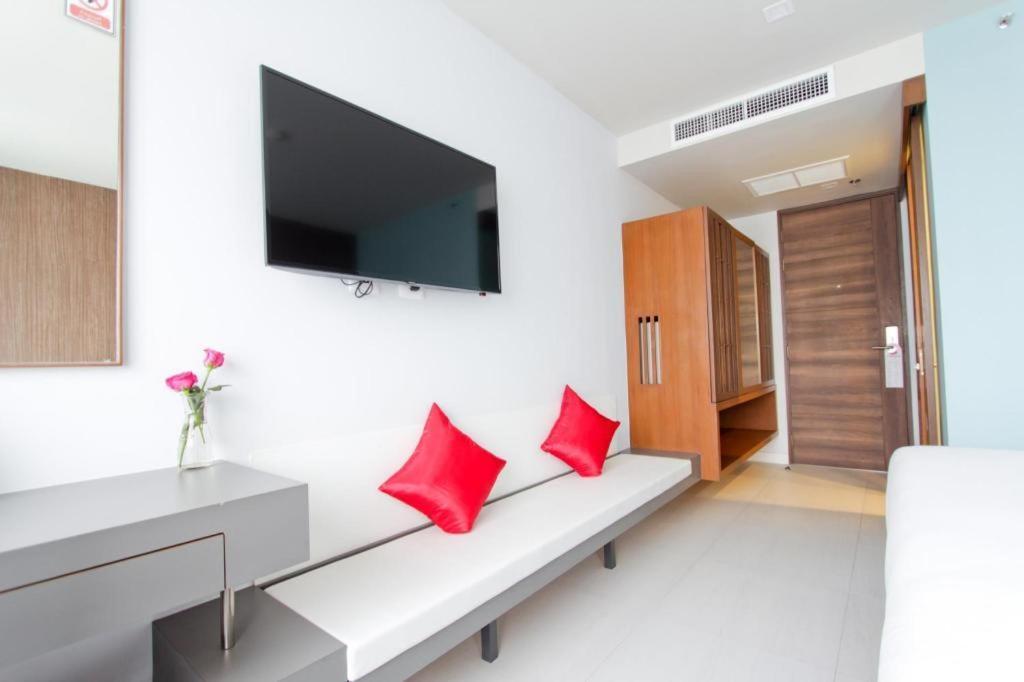 Elegancy Sansabai Hotel Patong Zewnętrze zdjęcie